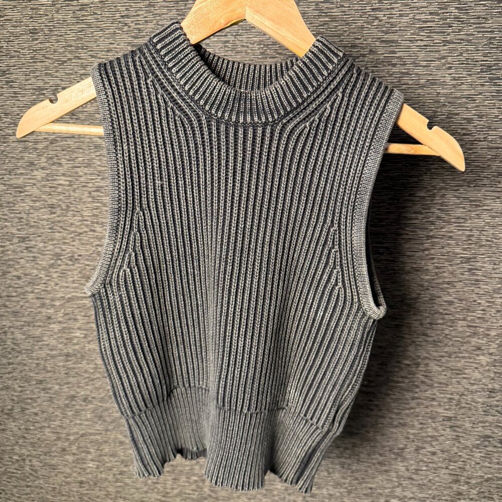 Kith Ribbed Knit Sleeveless Mock Neck Sweater Vest